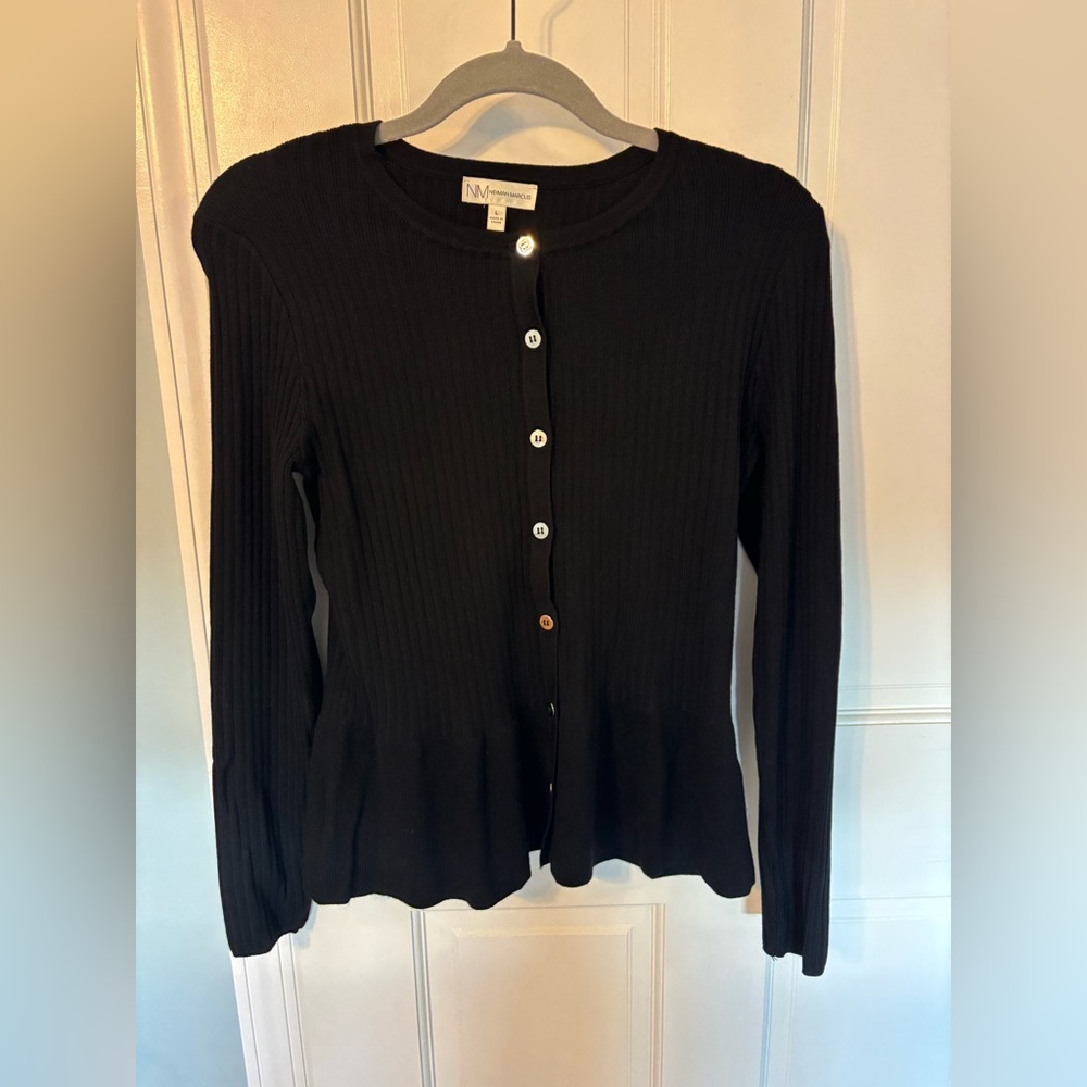 Neiman Marcus Women’s Black Ribbed button up Cardigan
